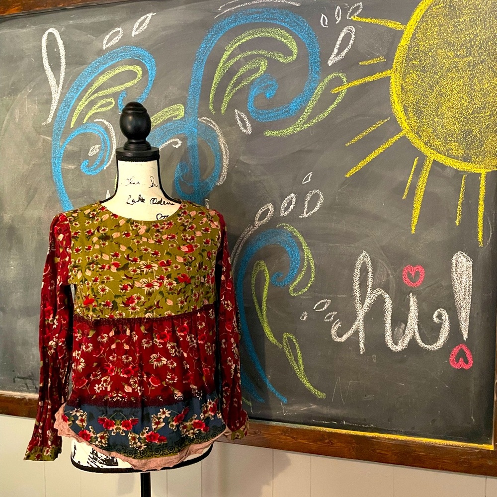 *5 for $25* EUC Zanzea floral peasant top sz L
